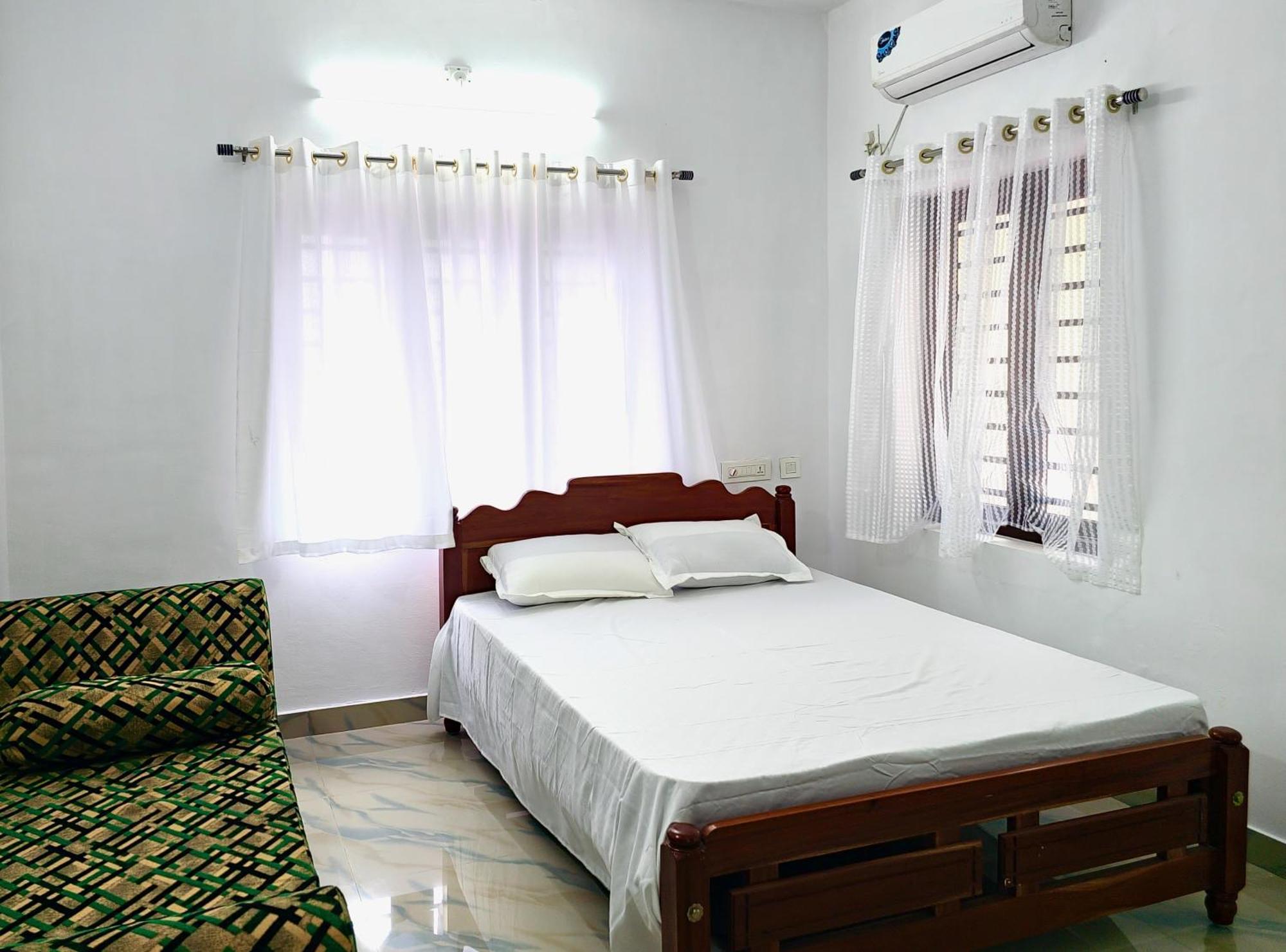 Ambili Riverfront Villa With Party Hall Irimbranallur Luaran gambar